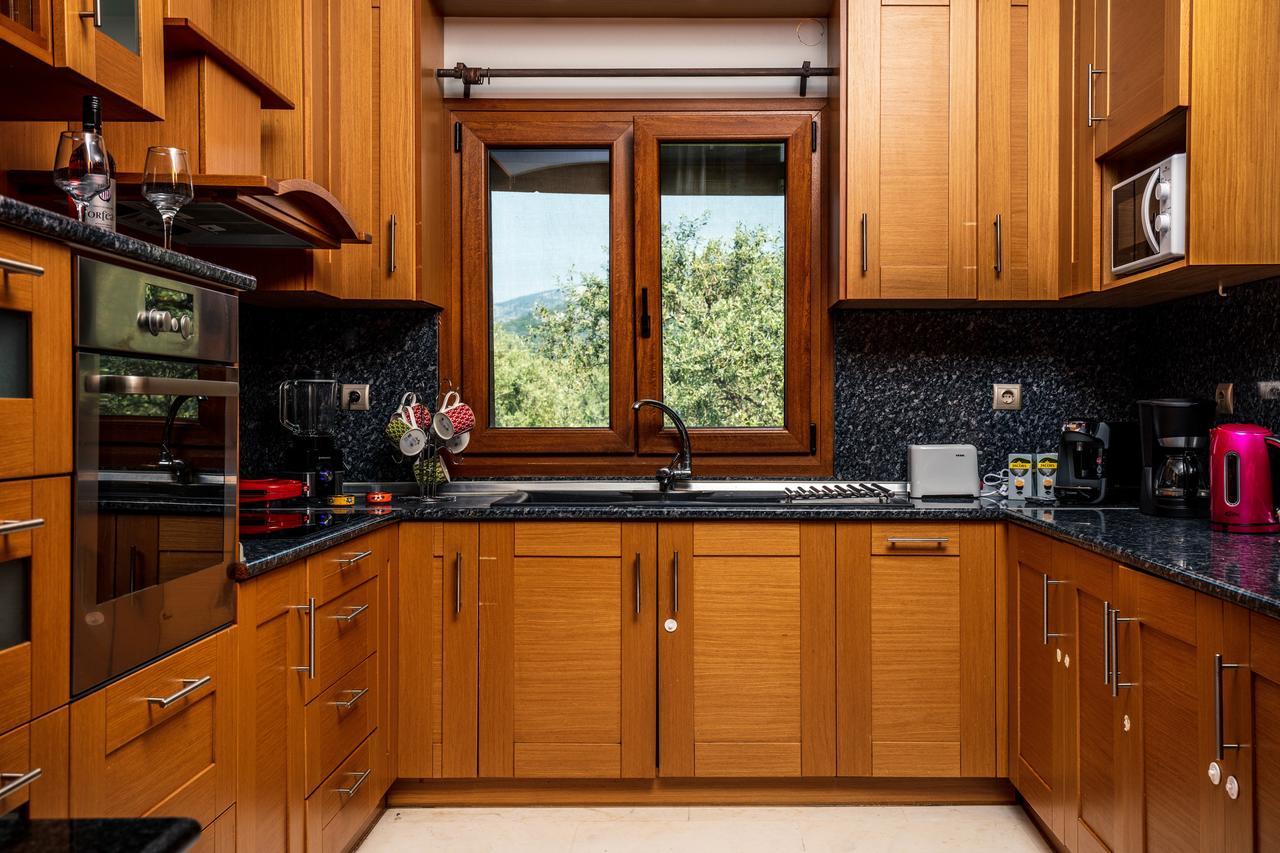 Fokas Luxury Villa Prínos Eksteriør billede